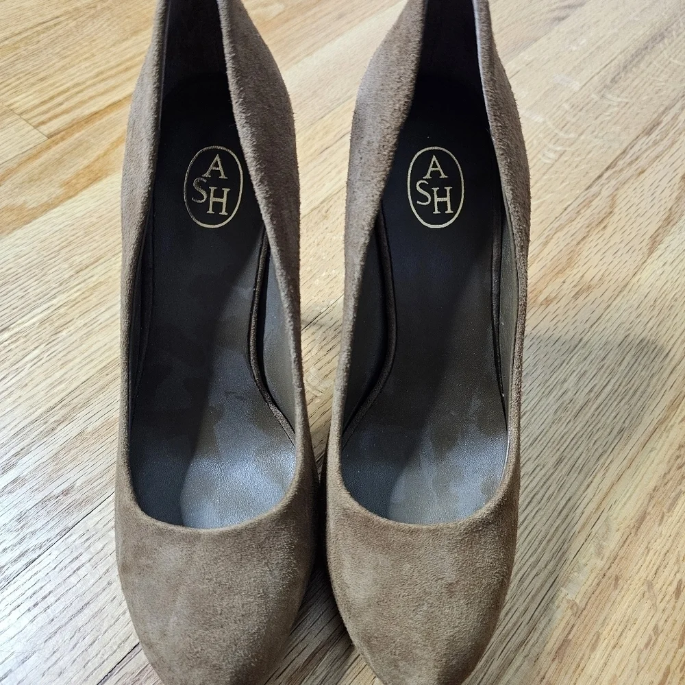 ASH Size 8 Tan Suede Stiletto Platform Heels